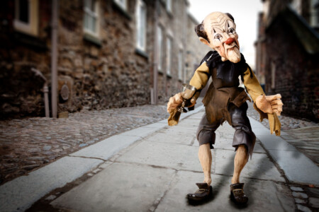 Actor 55 cm Gone to live in Australia £950